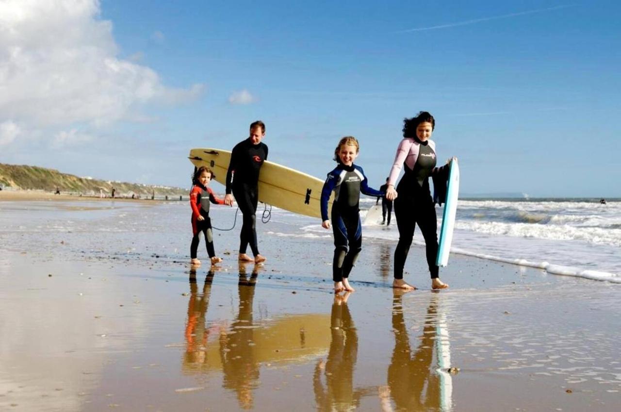 Flat-C, 4 Adults, 20 Mins To Beach, Netflix, Wifi, Sleeps 4 Adults Bournemouth Kültér fotó